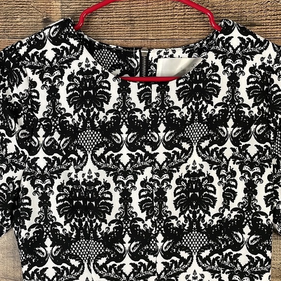JOA Los Angeles black white damask print short sleeve dress Size Small - Picture 2 of 10